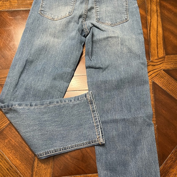 SIX PAIRS OF GIRLS JEANS. Size 10 - Picture 4 of 13